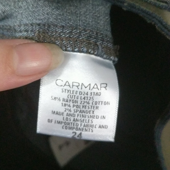 𝅺Carmar High Rise Skinny Taupe Wax Coated Jeans- size 24 - these are tiny! - Picture 3 of 5